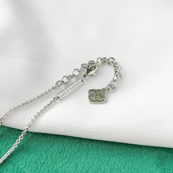 Kendra Scott Silver Pendant Necklace - Elisa Chalcedony Glass $50 New - Picture 3 of 3